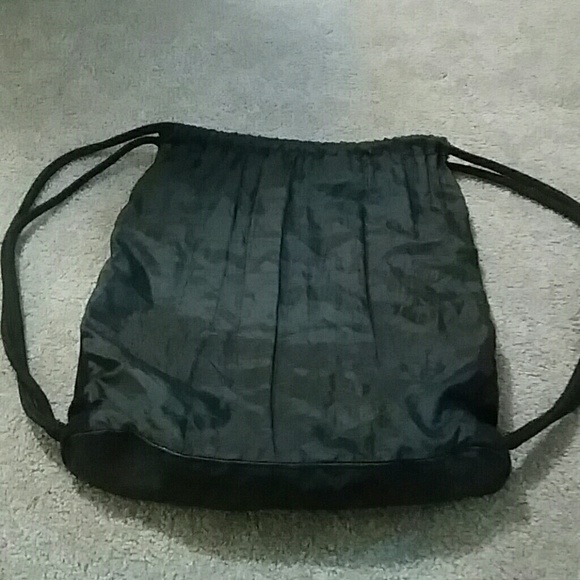Adidas draw string bag - Picture 2 of 2